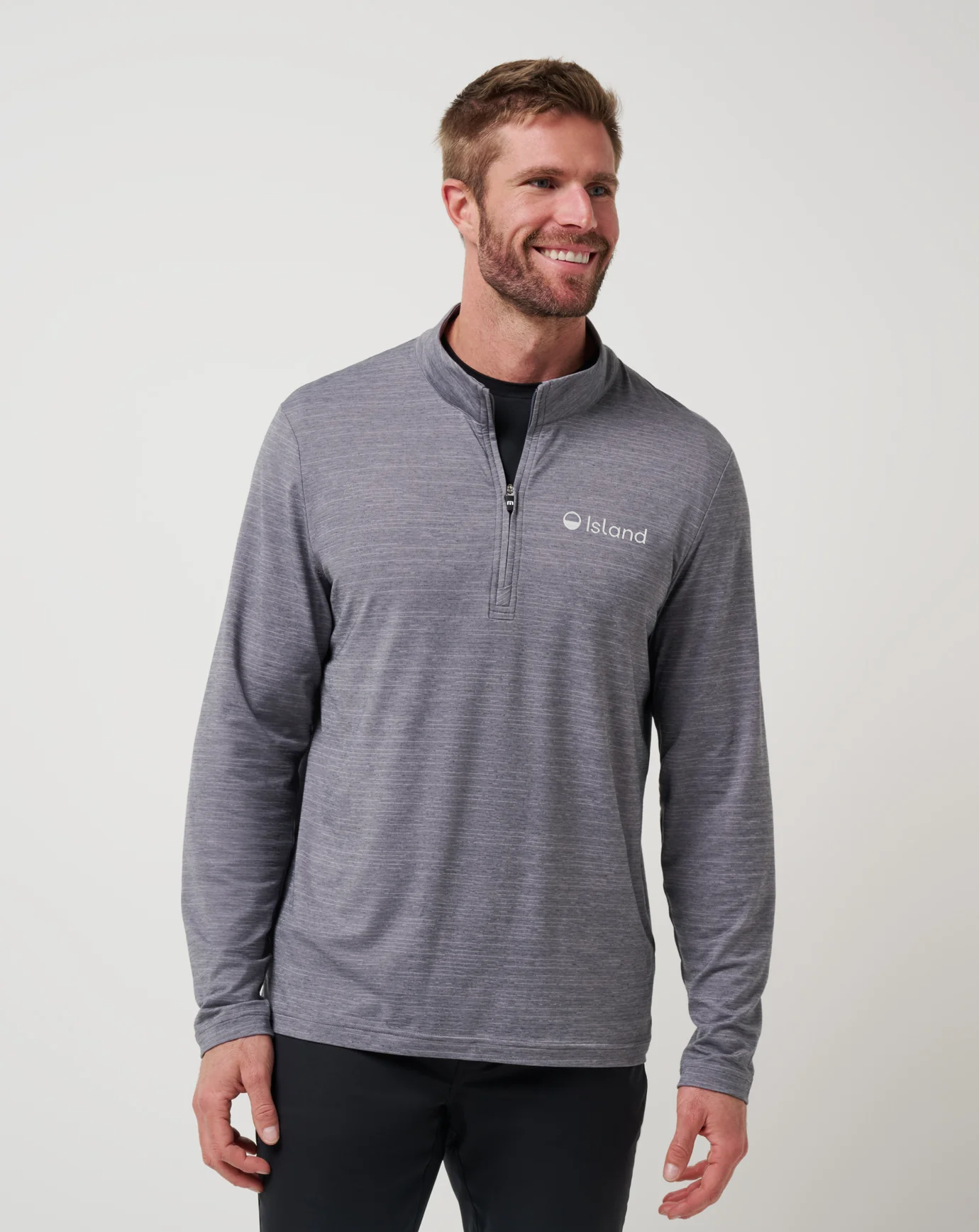 Men's TravisMathew The Heater Quarter Zip - Sleet/Quiet Shade